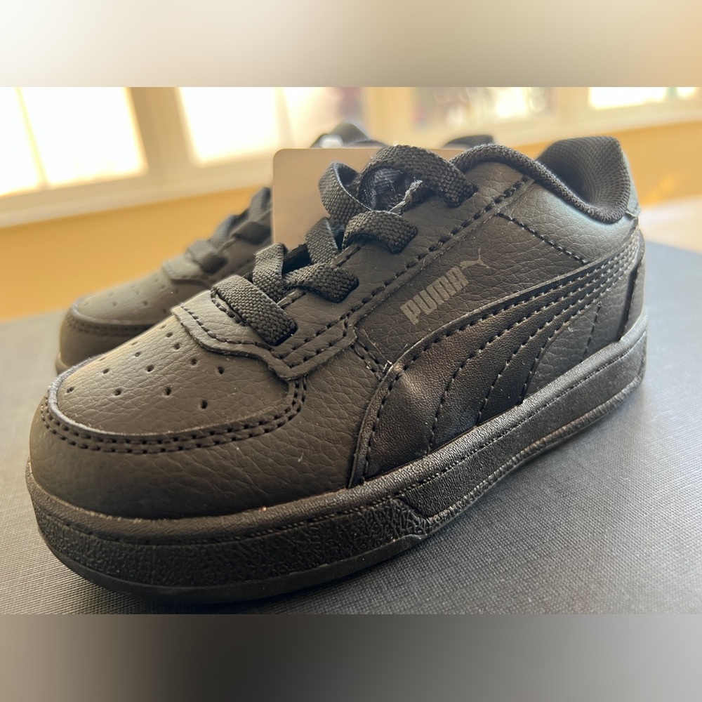 ♟️🎬NWT CHILDRENS PUMA CAVEN 2.0 SNEAKERS BLACK LEATHER SIZE 7🎬♟️